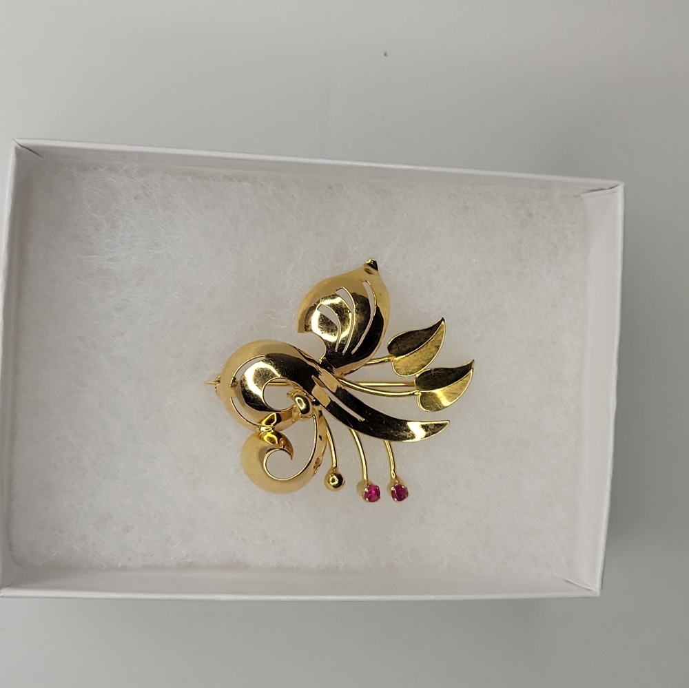 18K YELLOW GOLD WITH RUBIES PIN BROOCH 5.54 Grams